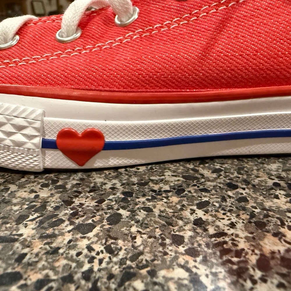 Converse Chuck Taylor Valentine Kids Red and White Sneakers with Hearts ❤️ - Picture 3 of 8